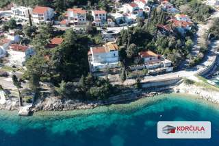 Kamena kuća u Korčuli,300 m2, prvi red do mora