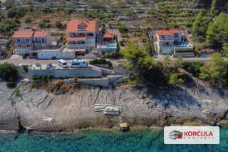 Beautiful house in Prigradica, first row to the sea