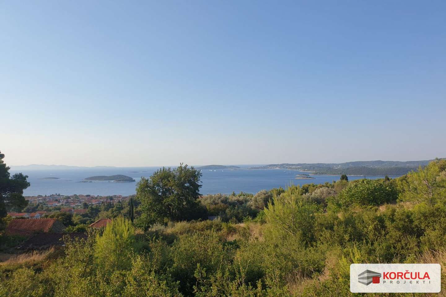 Old stone house and surrounding agricultural land, Kokotići - a district of Pelješac right next to Orebić  Old stone house and surrounding agricultural land, Kokotići - a district of Pelješac right next to Orebić