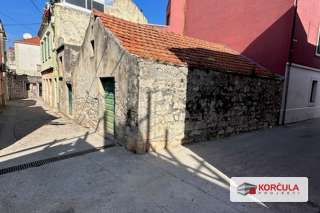  Traditional stone house in the immediate vicinity of the waterfront, Vela Luka
