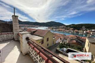 Kuća sa pogledom na Vela Lučki zaljev – Projekt renovacije!