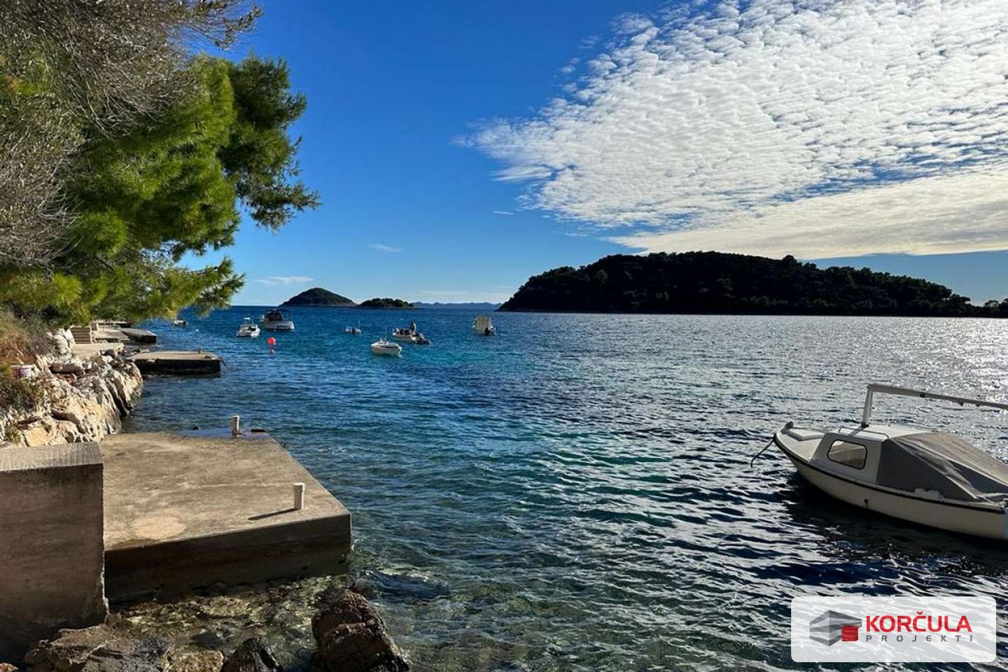 First row to the sea in Karbuni, building plot