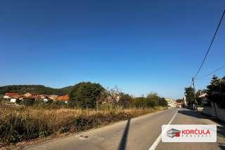 Građevinsko zemljište nedaleko od centra mjesta u Veloj Luci