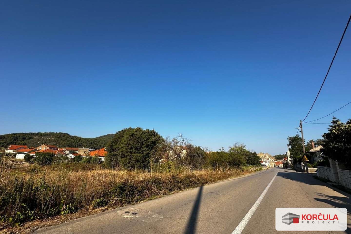 Građevinsko zemljište nedaleko od centra mjesta u Veloj Luci Građevinsko zemljište nedaleko od centra mjesta u Veloj Luci