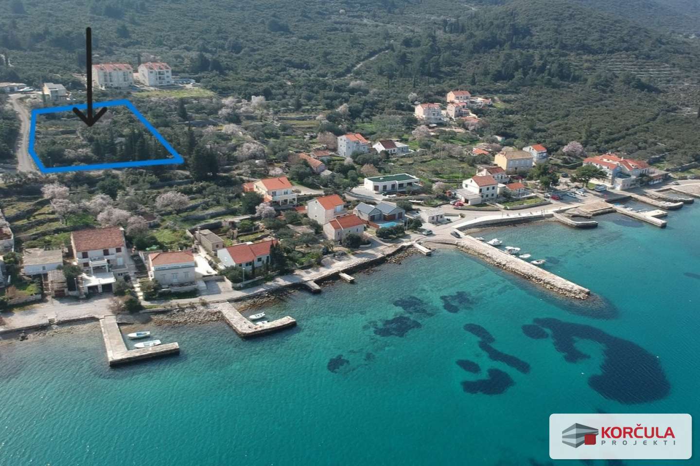 Building land in Kneže, suitable for the construction of a larger building