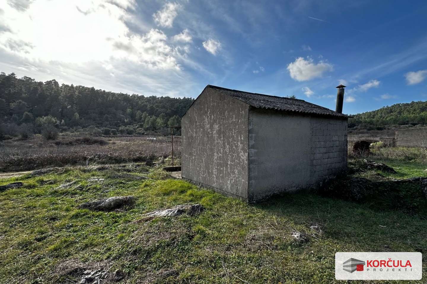 Countryside Cottage with Spacious Agricultural Land in Bršćanovica, Near Blato