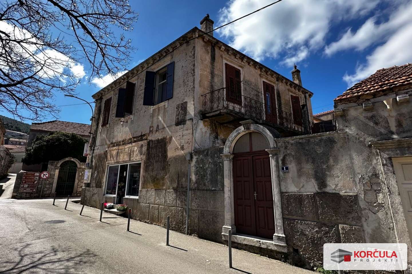Charming Traditional Stone House in the Heart of Blato