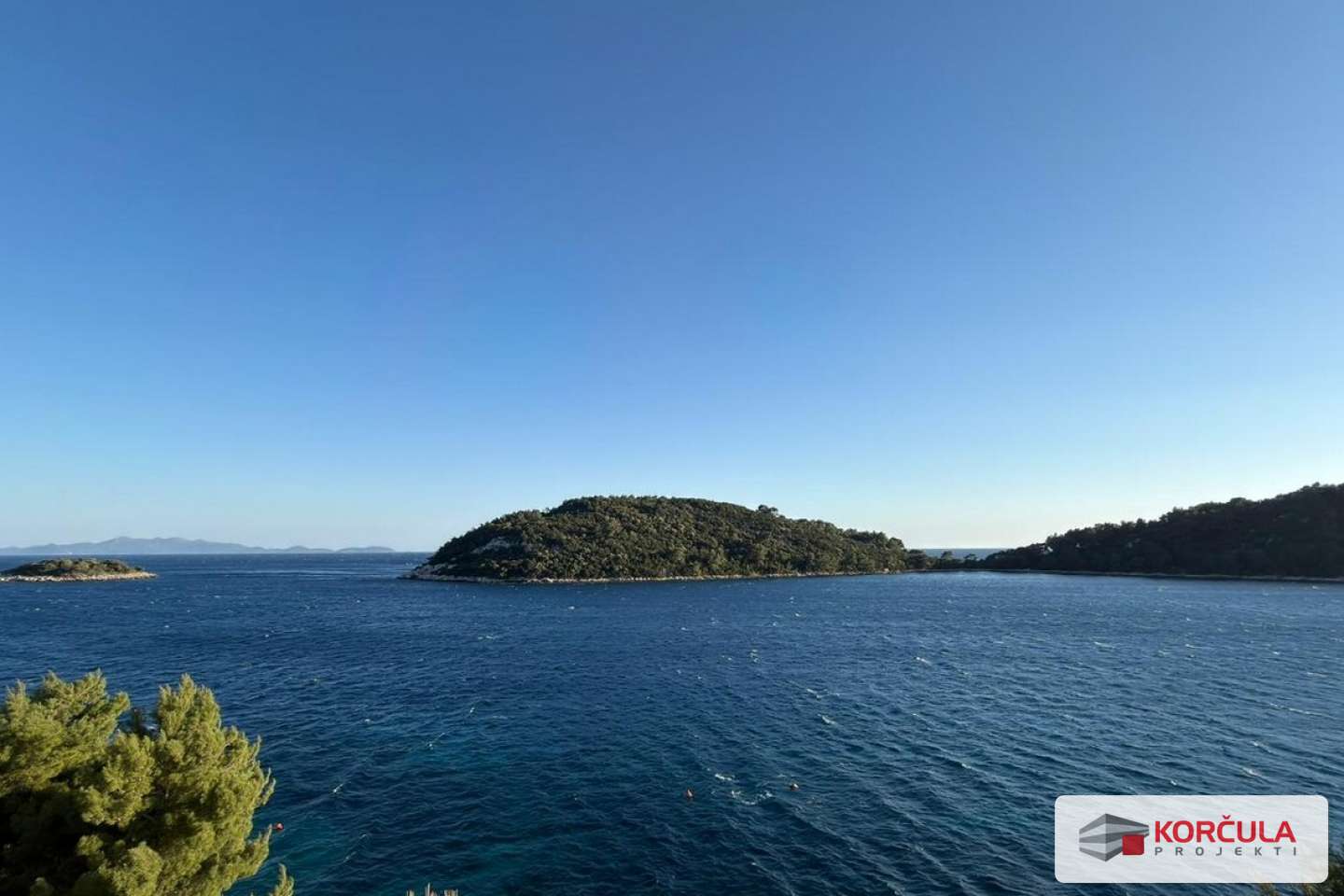 Beautiful building plot in the second row from the sea with a fantastic view, Karbuni