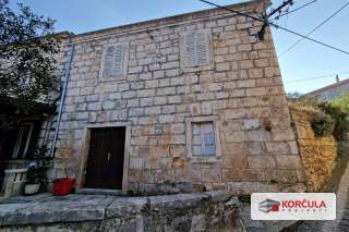 Spacious Stone House in Žrnovo with Courtyard and Garden – Authentic Dalmatian Atmosphere