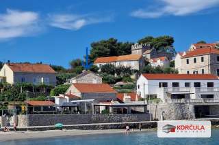 Mediteranski dragulj uz more – autentična kamena kuća s pogledom koji oduzima dah, Lumbarda