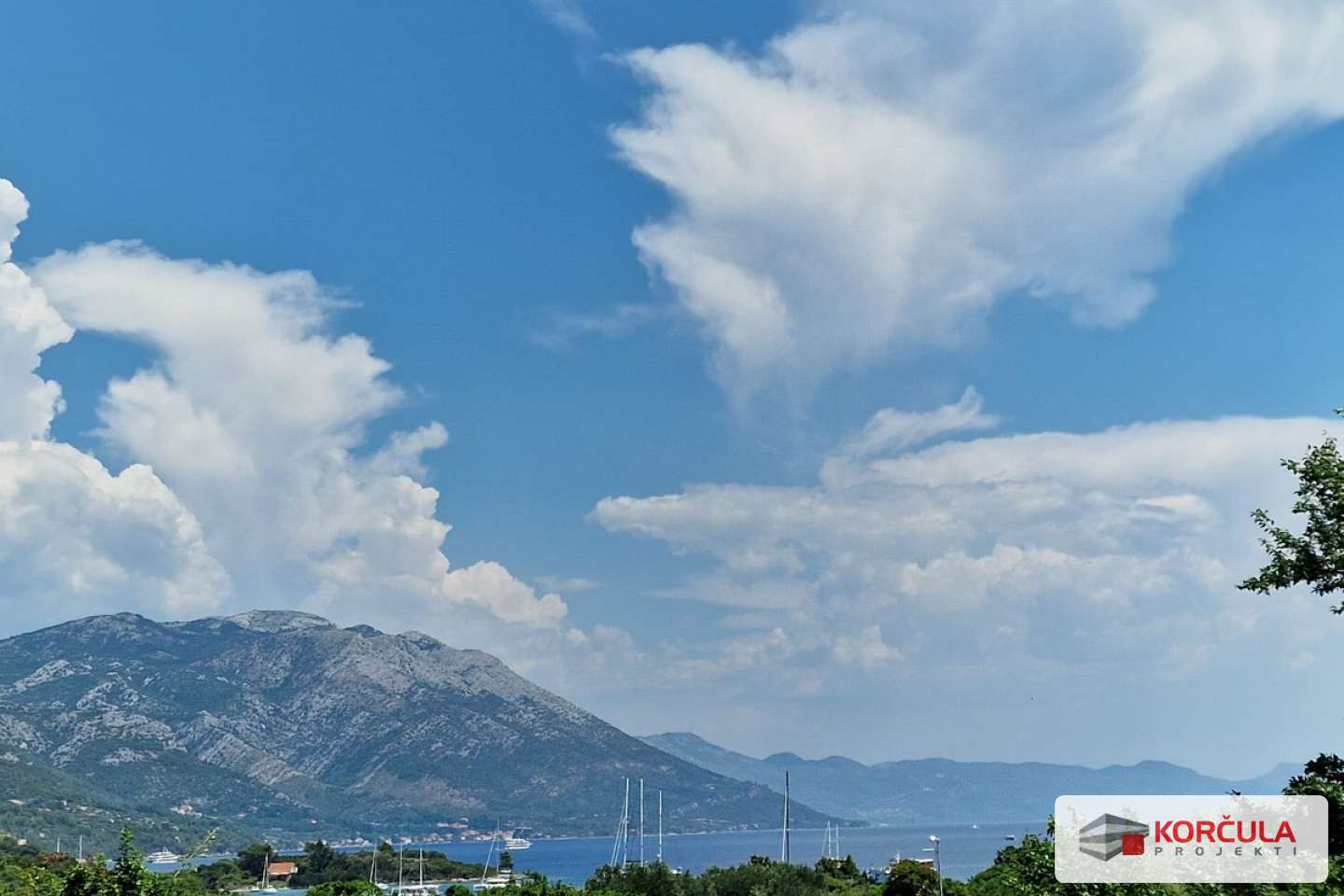 Agricultural Land with Beautiful Views in a Peaceful and Easily Accessible Location, Račišće