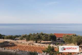 Traditional Stone Cottage on a Spacious Estate with Panoramic Sea and Island Views – Žrnovo, Hrastova