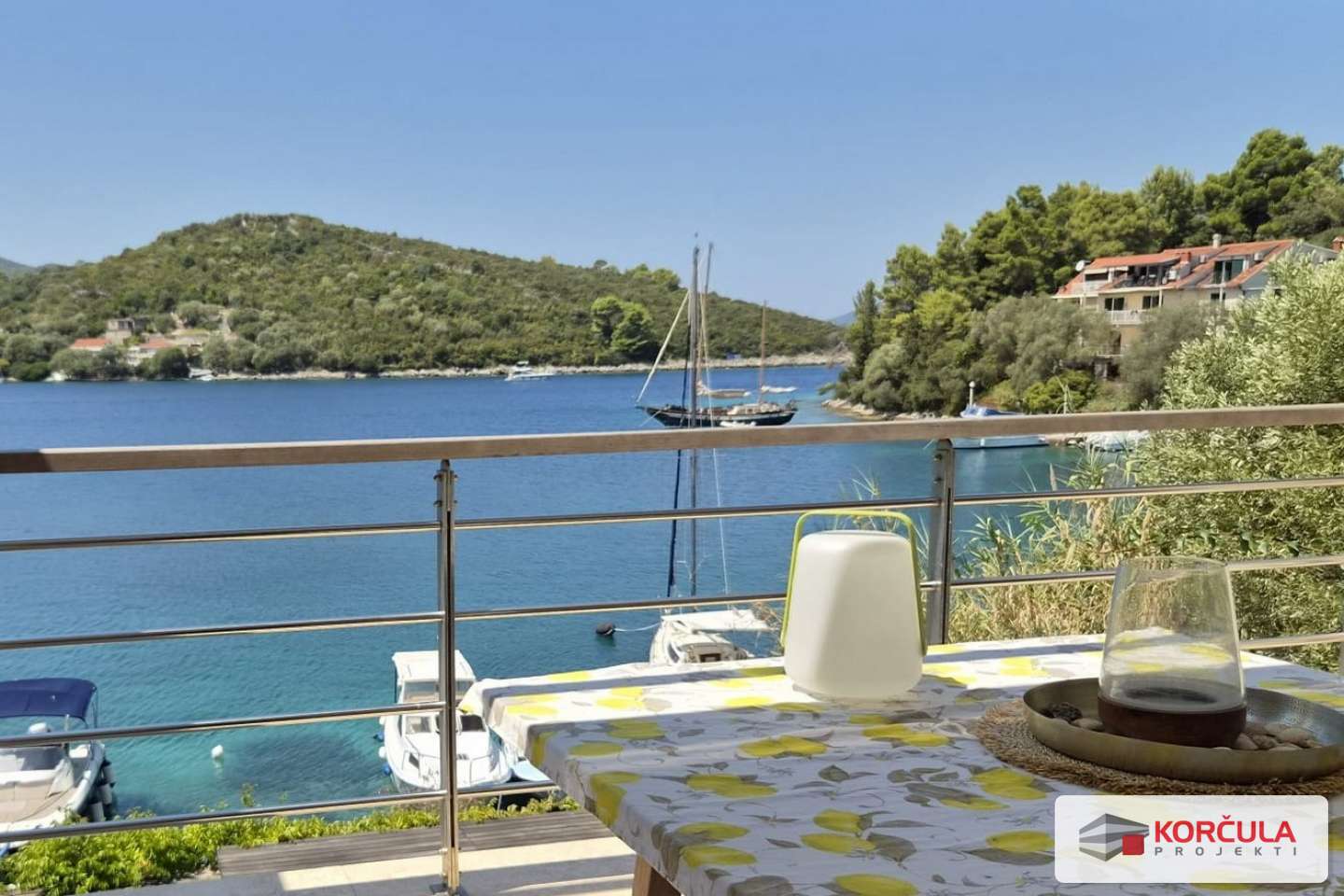 Beautiful Villa with Fantastic Views, First Row by the Sea – Žrnovska Banja