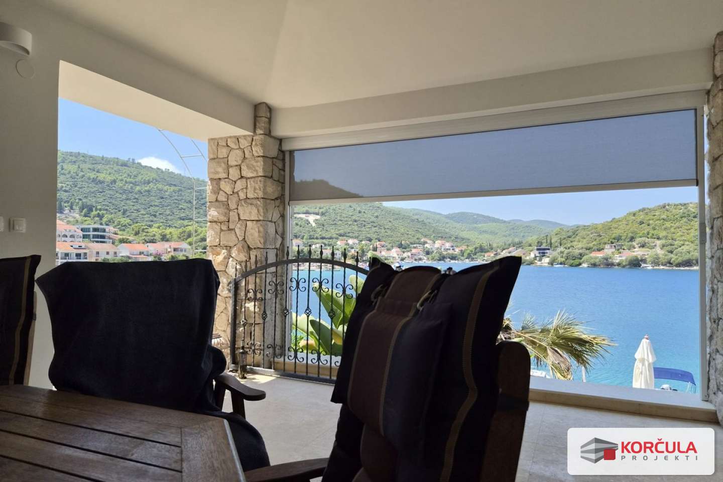Beautiful Villa with Fantastic Views, First Row by the Sea – Žrnovska Banja