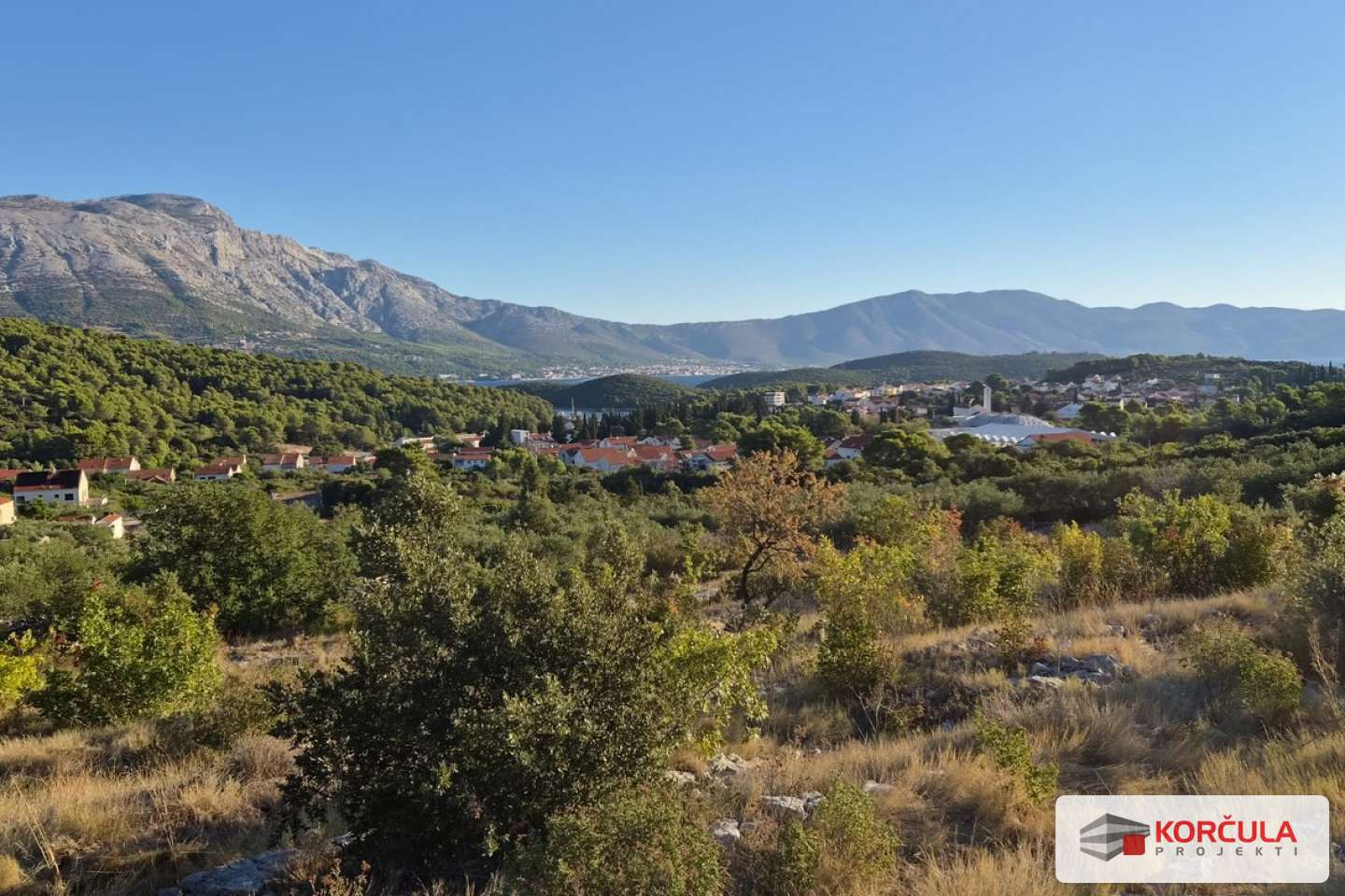 Three Traditional Stone Houses on an Impressive Estate in the Pod Luku Area, Just 1 km from Korčula Town